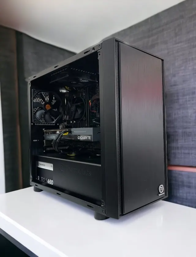Gigabyte AMD Radeon RX6600 office PC build by COMFIX I.T.