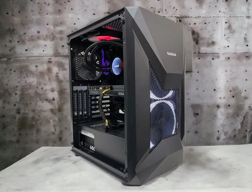 Gigabyte AMD Radeon RX6700 gaming PC build by COMFIX I.T.